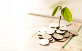 تهدید منافع کارگران و بازنشستگان | بدهی های دولت از جیب چه کسانی پرداخت می شود؟