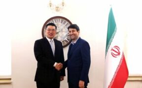 دیدار وزیر ارتباطات با سفیر کره جنوبی/ مشکل 5G گوشی‌های قدیمی سامسونگ حل می‌شود؟