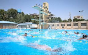 مسمومیت دسته‌جمعی در استخر همدان