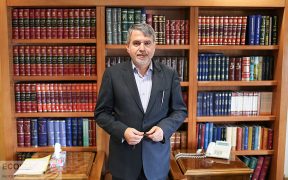 وزیر گردشگری از احتمال تعطیلی یک هفته‌ای در تابستان خبر داد