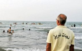 ۱۲۱ نفر از غرق شدن در دریای مازندران نجات یافتند
