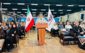 زرندی: انتقال آب از دریا بار صنعت را از دوش زاینده‌رود برداشت