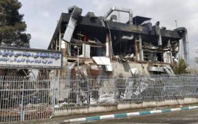انتقاد از سکوت سازمان بهداشت جهانی در قبال حمله به شرکت‌های دارویی