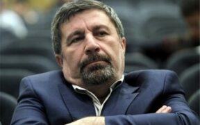«اینترنت پرو» نخرید / الیاس حضرتی: «دندان روی جگر بگذارید، اینترنت وصل می‌شود»