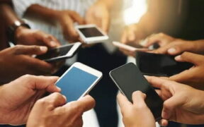 شما نظر بدهید / آیا استیضاح وزیر ارتباطات به دلیل بازگشایی اینترنت منطقی است؟