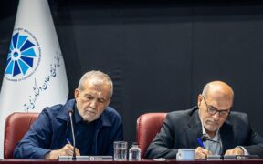 دستور رئیس‌جمهور برای بررسی طلب چهار میلیارد یورویی واردکنندگان کالاهای اساسی