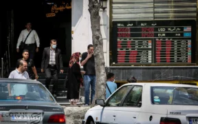 بازار خودرو در برابر دلار ایستاد + جدول قیمت