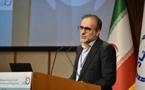 زایمان طبیعی و سزارین نباید به جنگ عددی تبدیل شود