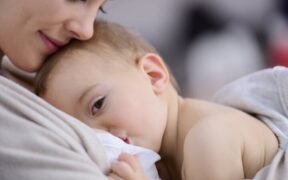 شیرمادر از نوزاد در برابر عفونت‌های تنفسی محافظت می‌کند