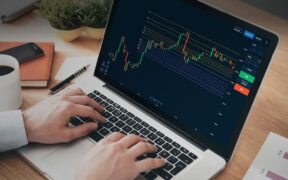 این تریدر معروف ۱۵۱ میلیون دلار روی صعود ۳ ارز دیجیتال بزرگ شرط‌بندی کرد