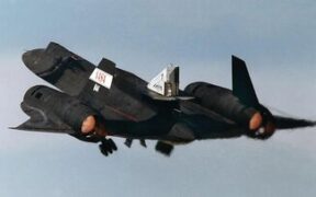 تصاویر ماهواره‌ای نشان می‌دهند یک هواپیمای SR-71 ناپدید شده / آیا پرنده سیاه دوباره پرواز می‌کند؟