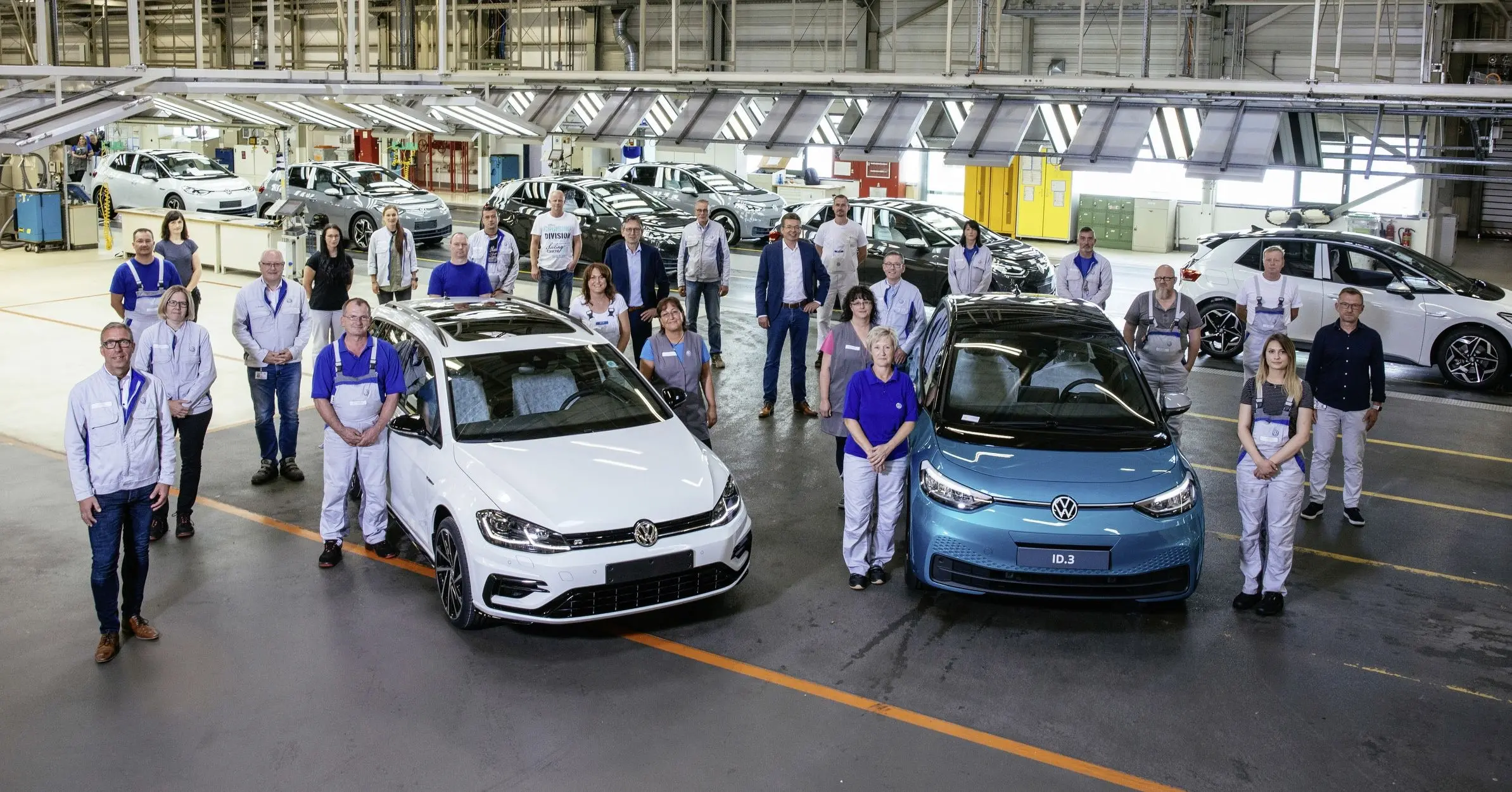 نیروی کار «زوری»؛ بحران مشترک صنعت خودرو ایران و آلمان؟ Volkswagen-Zwickau-e1593405828553