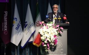 پیرصالحی: تبلیغ مستقیم دارو همچنان ممنوع است